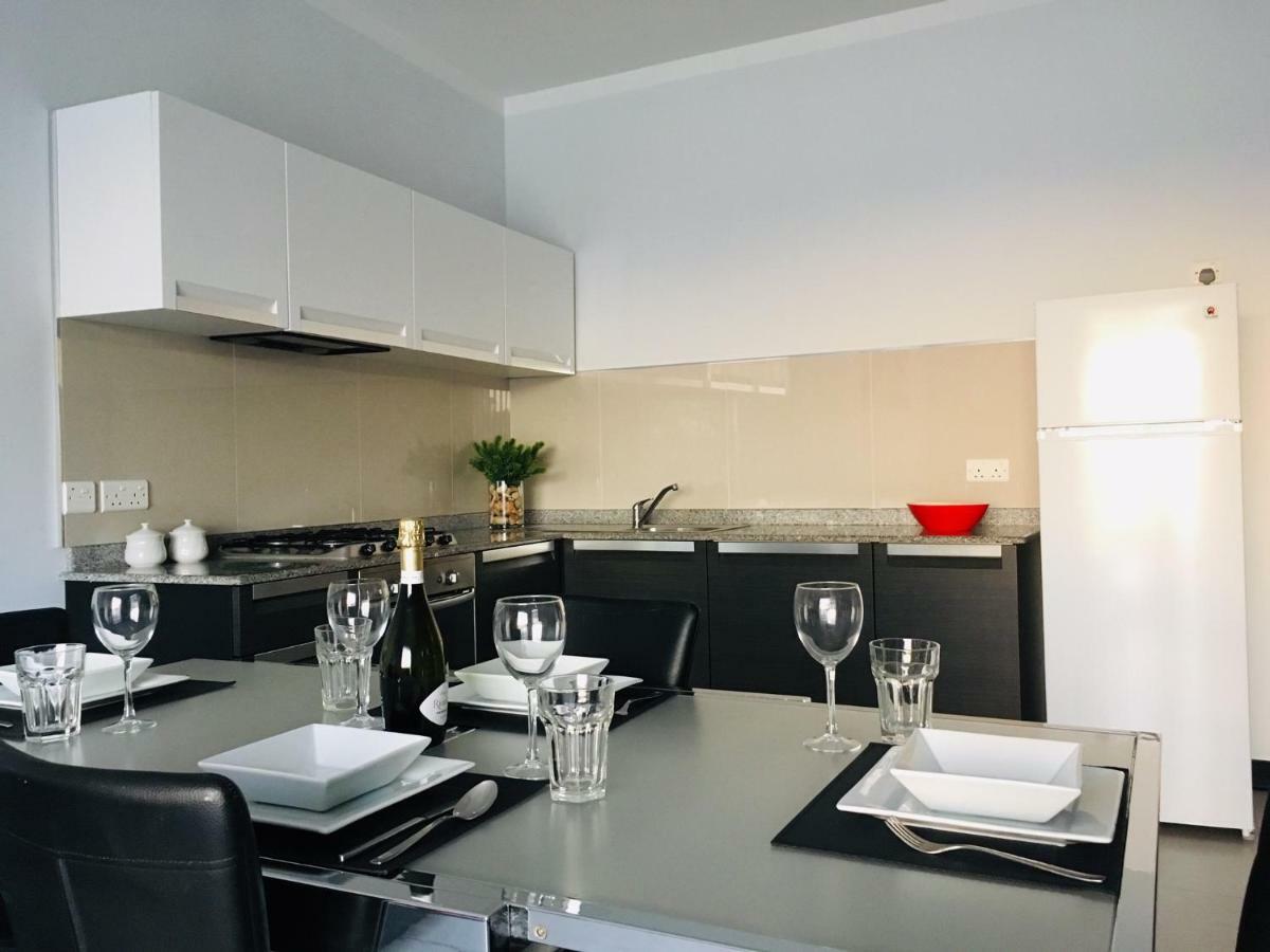 Moby Dick Xlendi Holiday Apartments 외부 사진